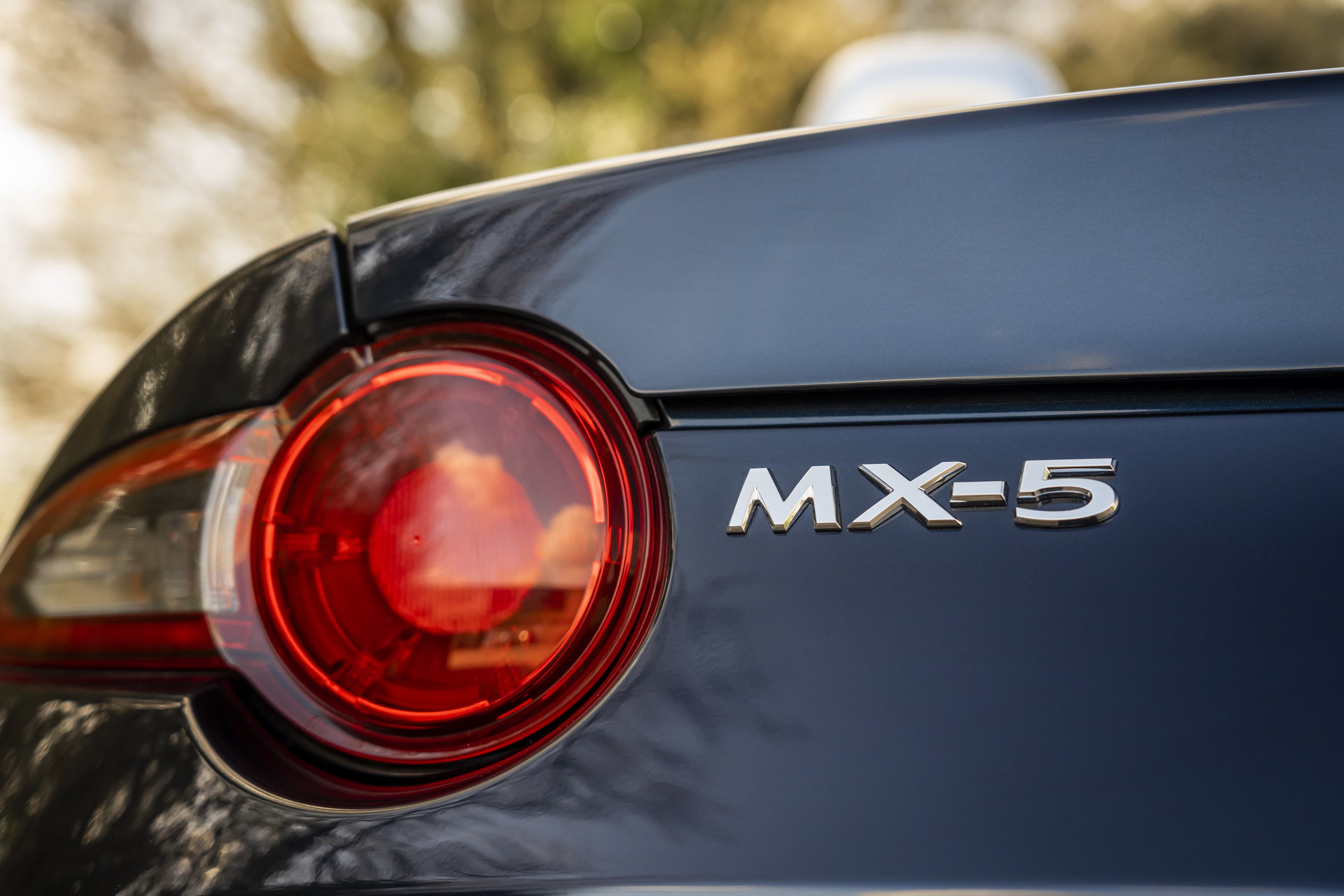 Download 2021 Mazda MX-5 Sport Venture - Tail Light HD Wallpaper 1920x1280 #152