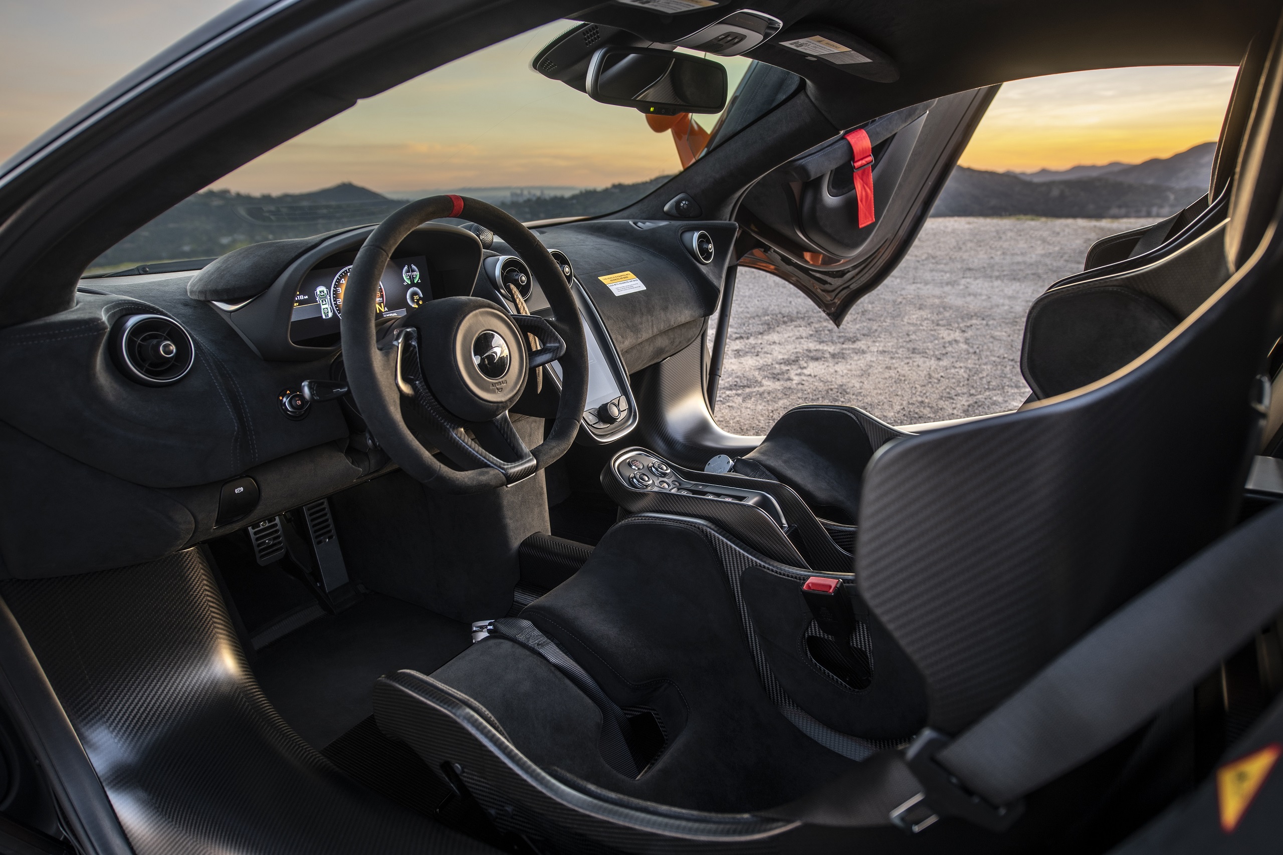 Download 2021 McLaren 620R - Interior, Cockpit HD Wallpaper 2560x1706 #39