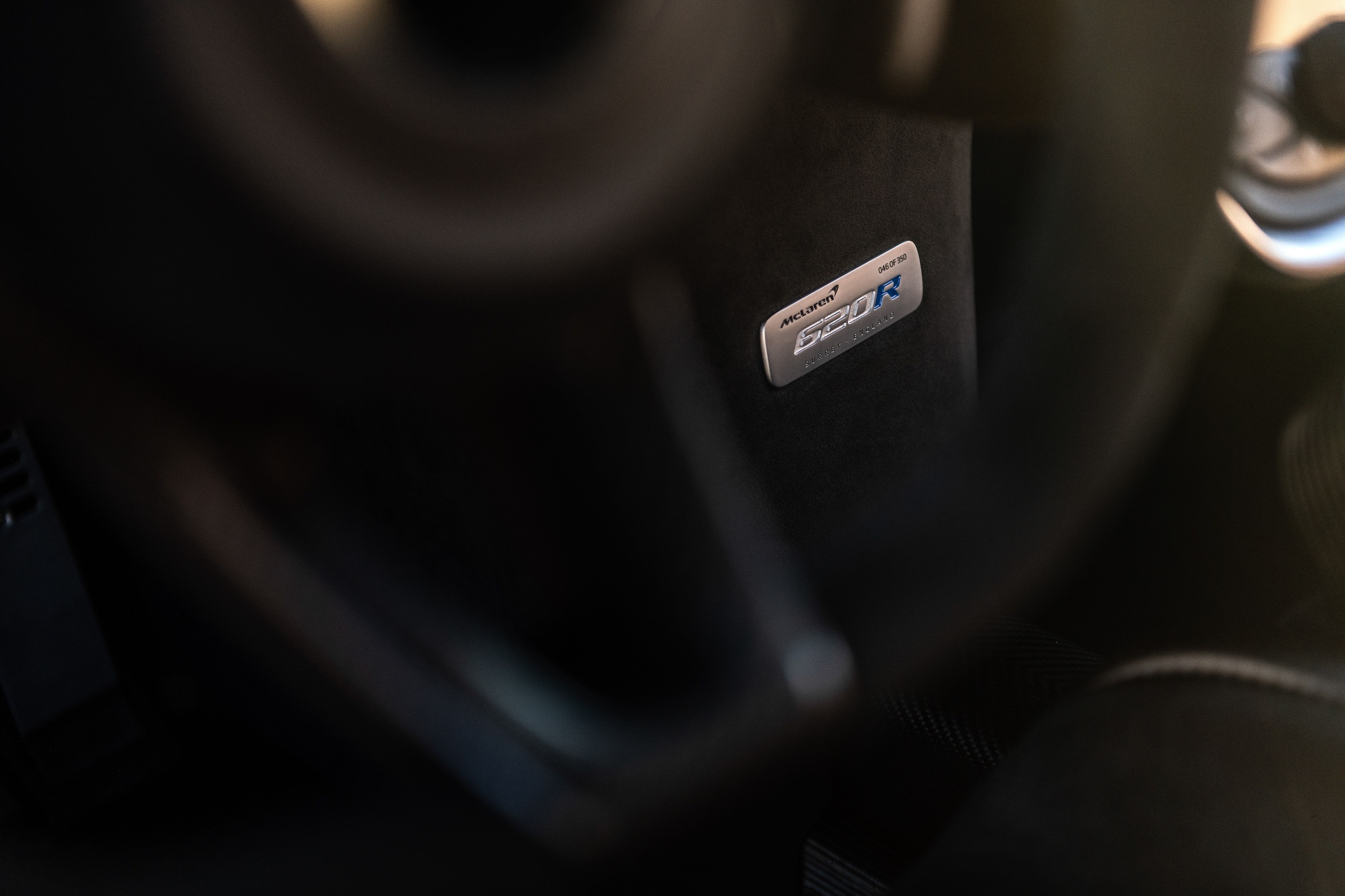 Download 2021 McLaren 620R - Interior, Steering Wheel HD Wallpaper 2560x1706 #40