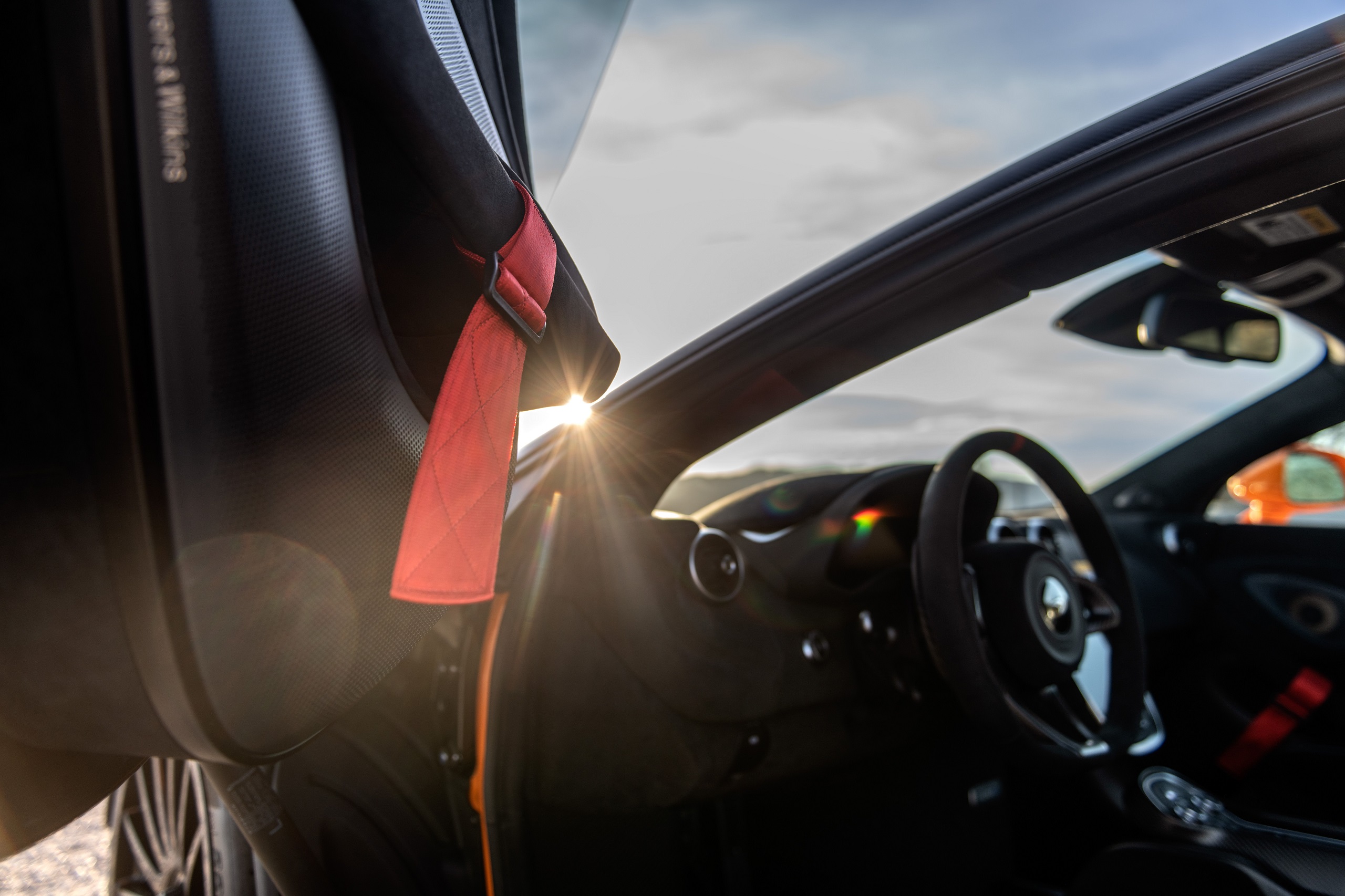 Download 2021 McLaren 620R - Interior HD Wallpaper 2560x1706 #37