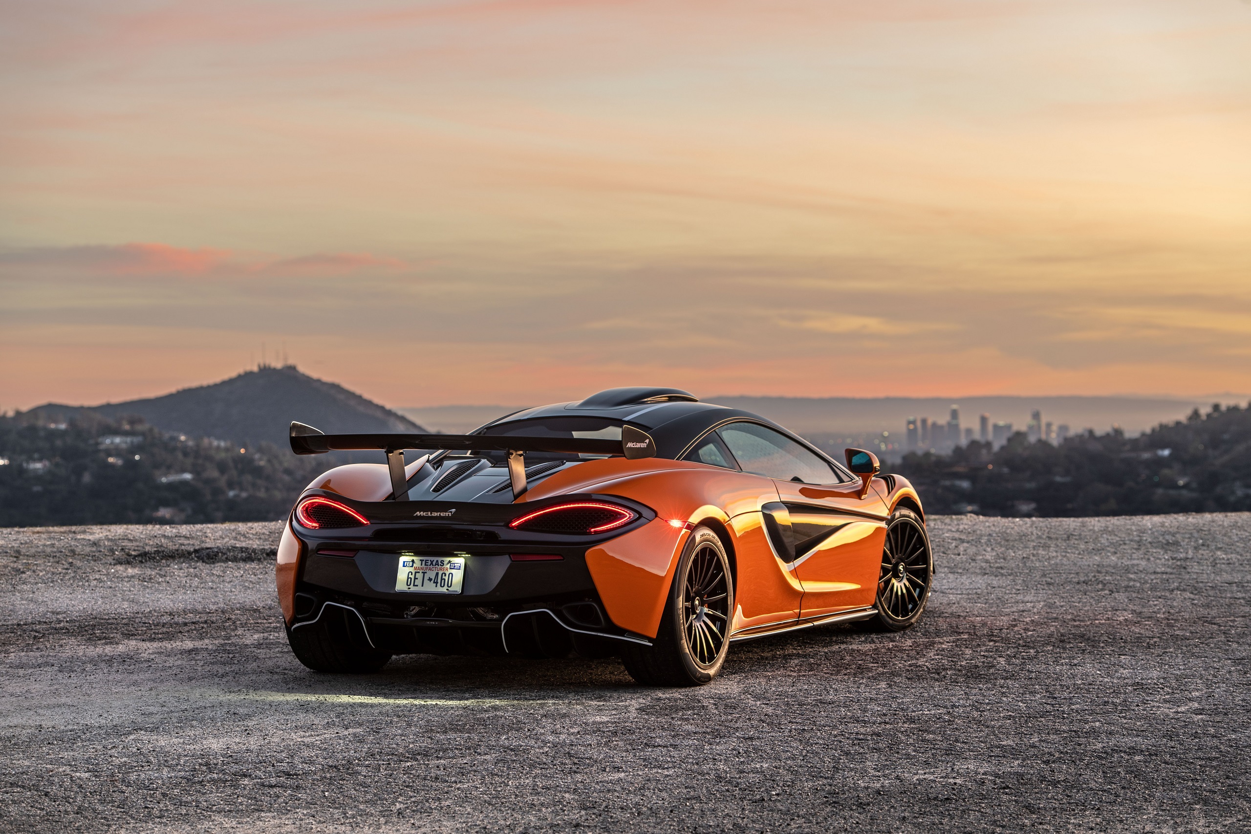 Download 2021 McLaren 620R - Rear Three-Quarter HD Wallpaper 2560x1706 #6