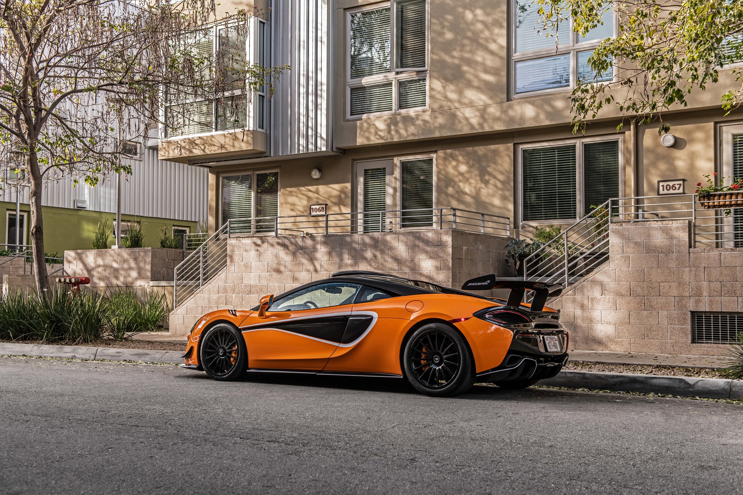 Download 2021 McLaren 620R - Side HD Wallpaper 2560x1706 #21