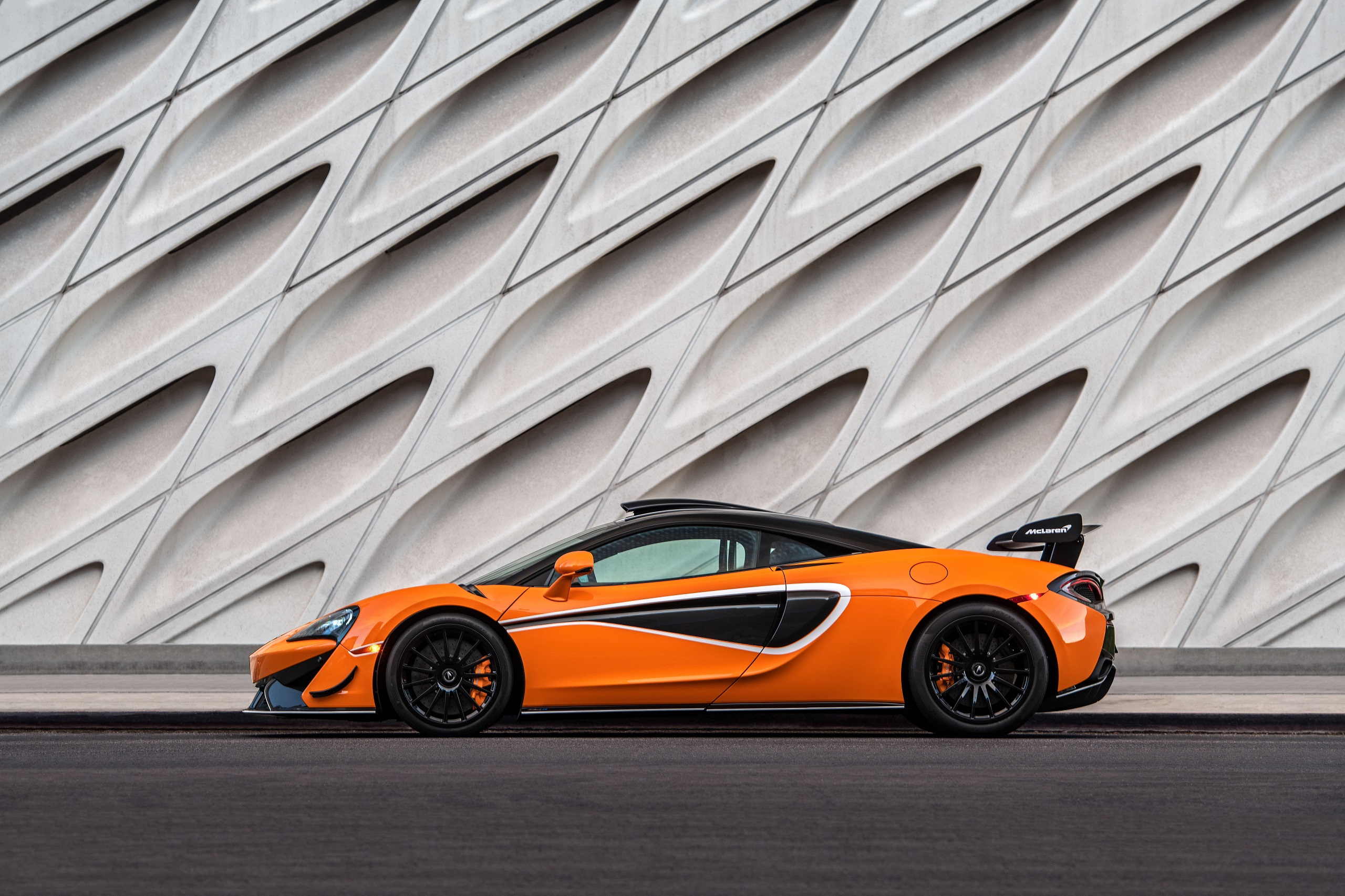 Download 2021 McLaren 620R - Side HD Wallpaper 2560x1706 #22
