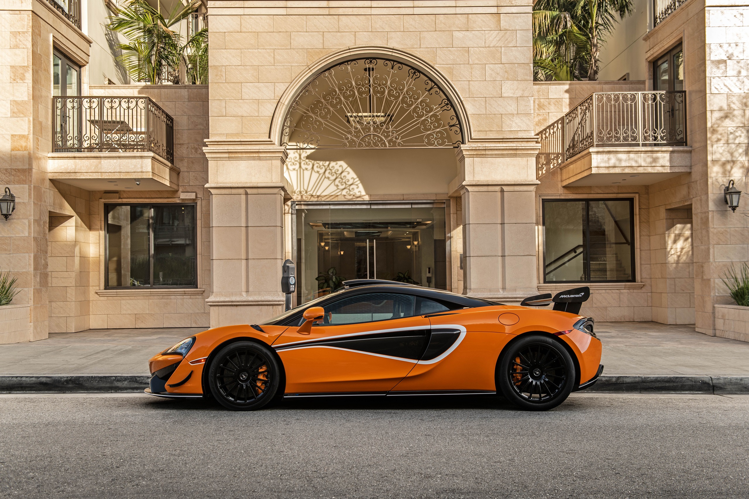 Download 2021 McLaren 620R - Side HD Wallpaper 2560x1706 #23