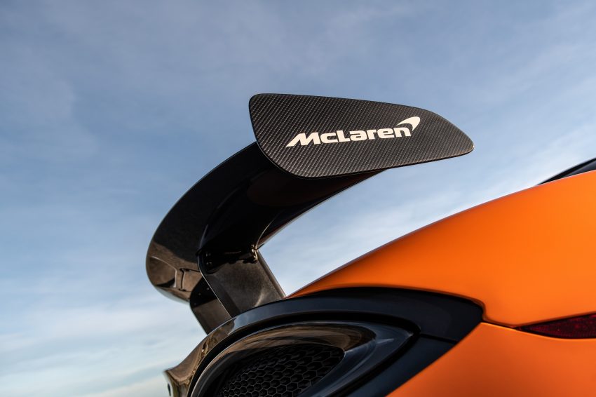 2021 McLaren 620R - Spoiler Wallpaper 850x566 #30