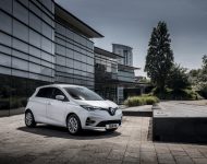 2021 Renault Zoe Van - Front Three-Quarter Wallpaper 190x150