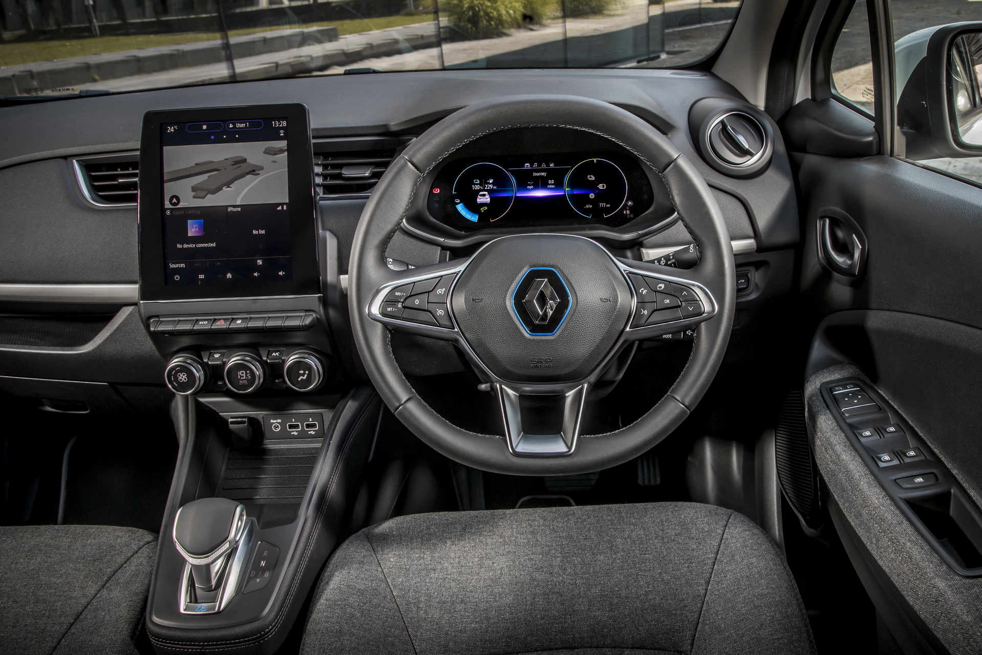 Download 2021 Renault Zoe Van - Interior, Cockpit HD Wallpaper 1920x1280 #10