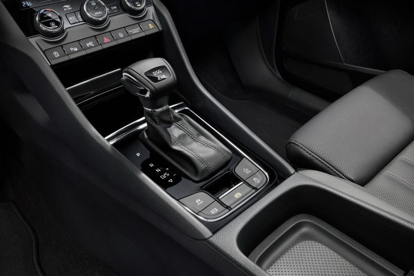 2021 Skoda Kodiaq - Central Console Wallpaper 850x567 #46