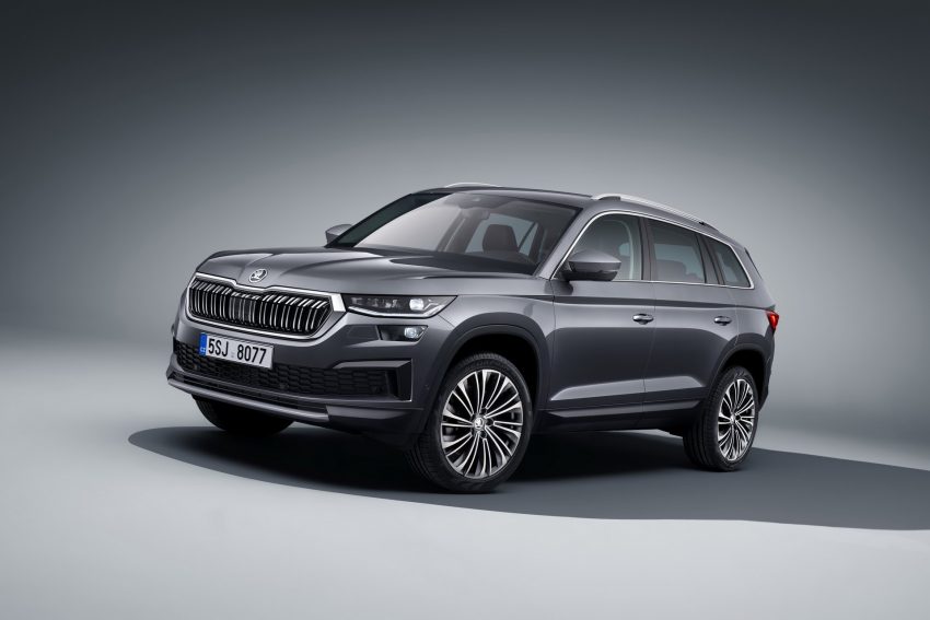 2021 Skoda Kodiaq - Front Three-Quarter Wallpaper 850x567 #25