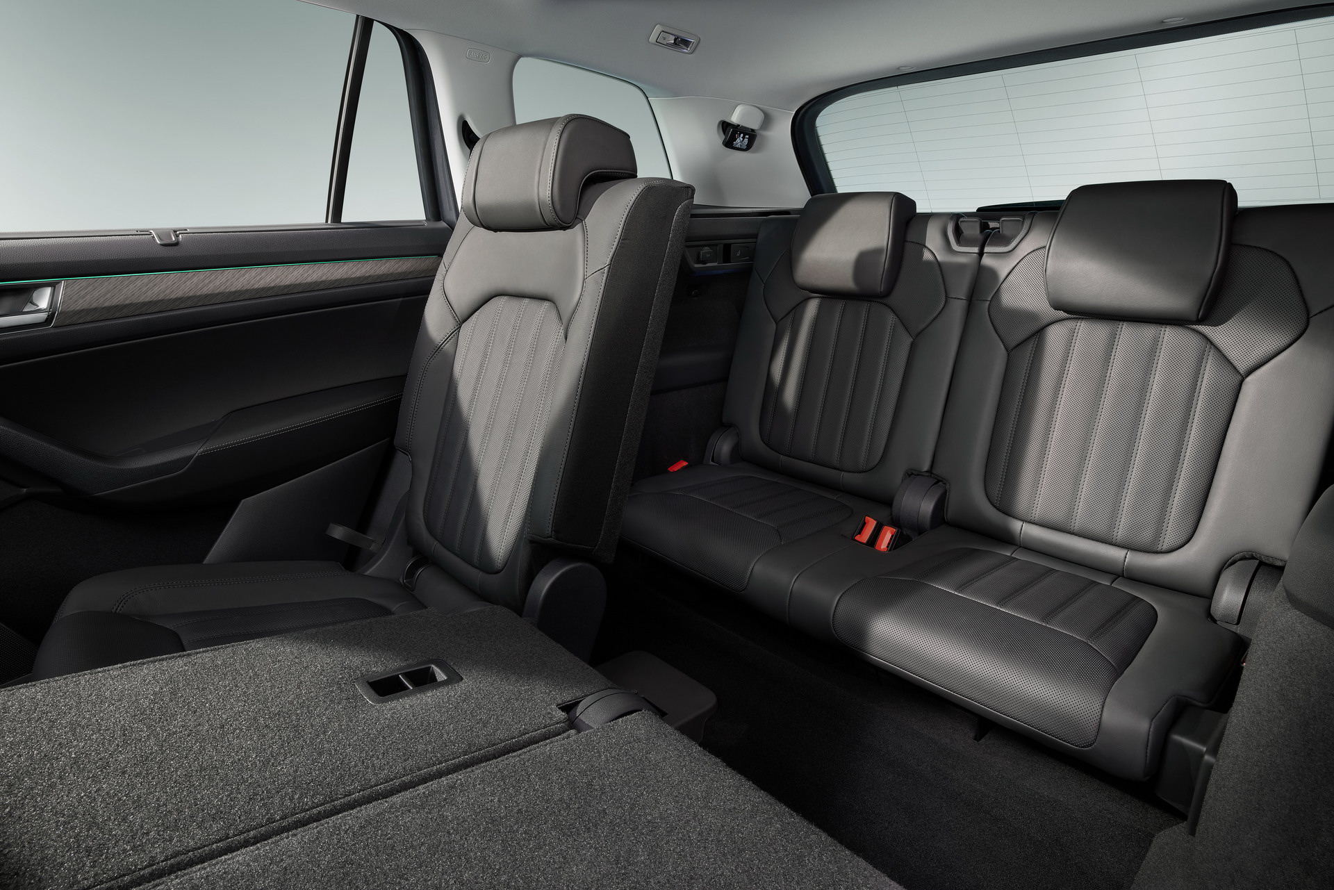 Download 2021 Skoda Kodiaq - Interior, Third Row Seats HD Wallpaper 1920x1281 #65
