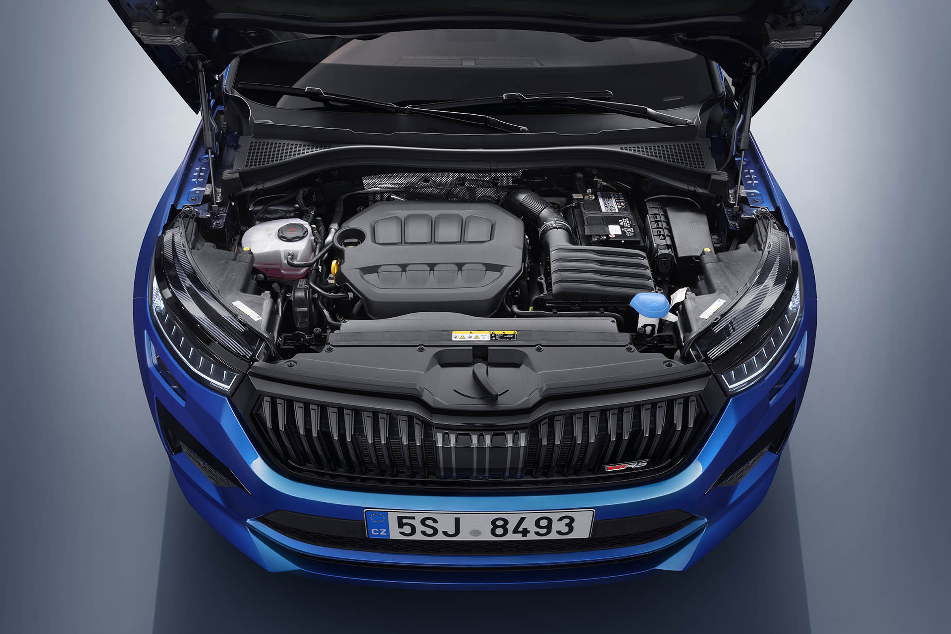 Download 2021 Skoda Kodiaq RS - Engine HD Wallpaper 1920x1281 #12