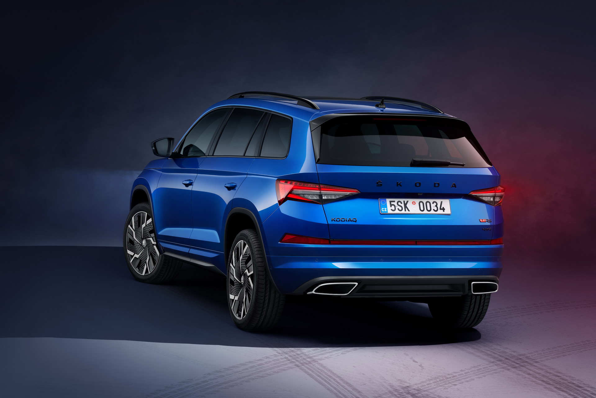 Download 2021 Skoda Kodiaq RS - Rear Three-Quarter HD Wallpaper 1920x1281 #6