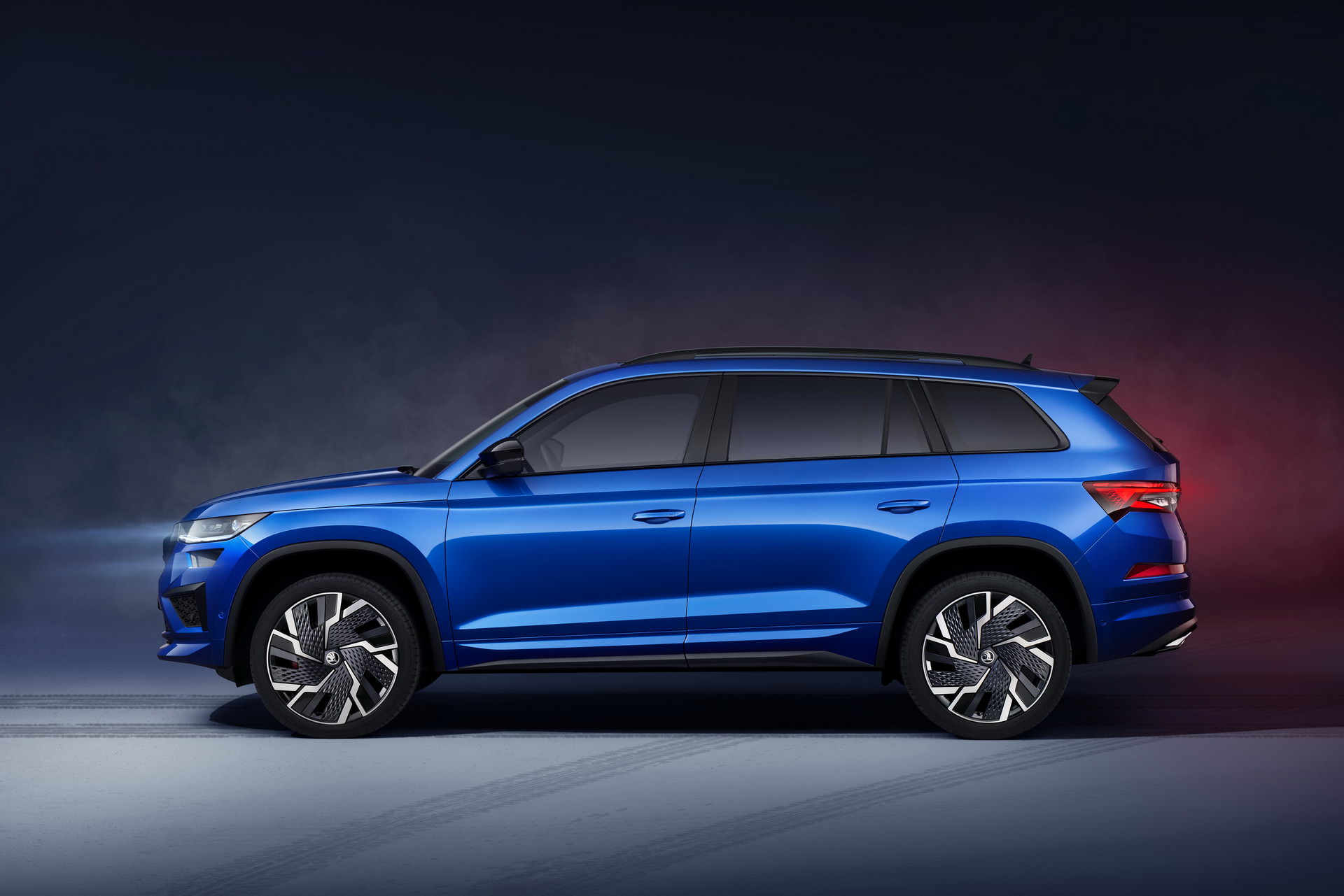 Download 2021 Skoda Kodiaq RS - Side HD Wallpaper 1920x1281 #8