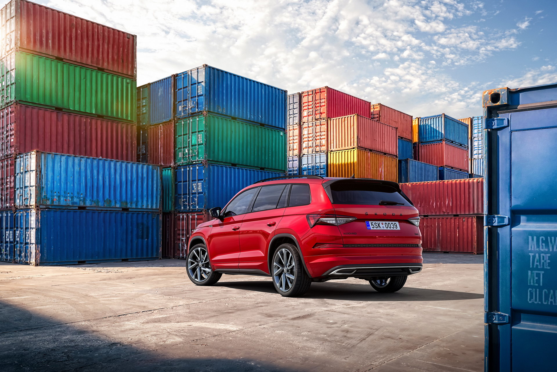 Download 2021 Skoda Kodiaq - Rear Three-Quarter HD Wallpaper 1920x1281 #14