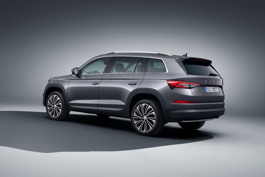 2021 Skoda Kodiaq - Rear Three-Quarter Wallpaper 850x567 #27