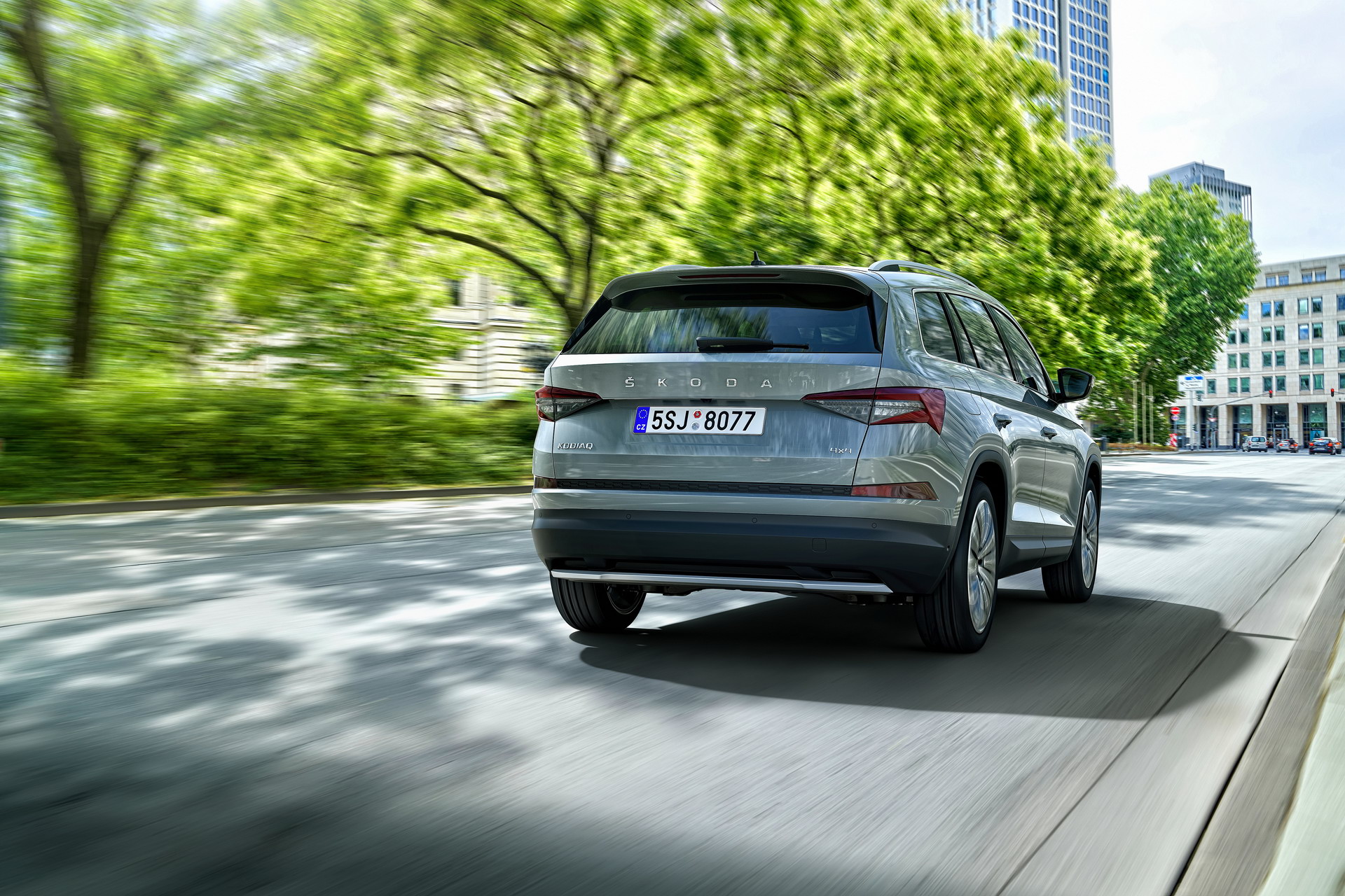 Download 2021 Skoda Kodiaq - Rear Three-Quarter HD Wallpaper 1920x1280 #2