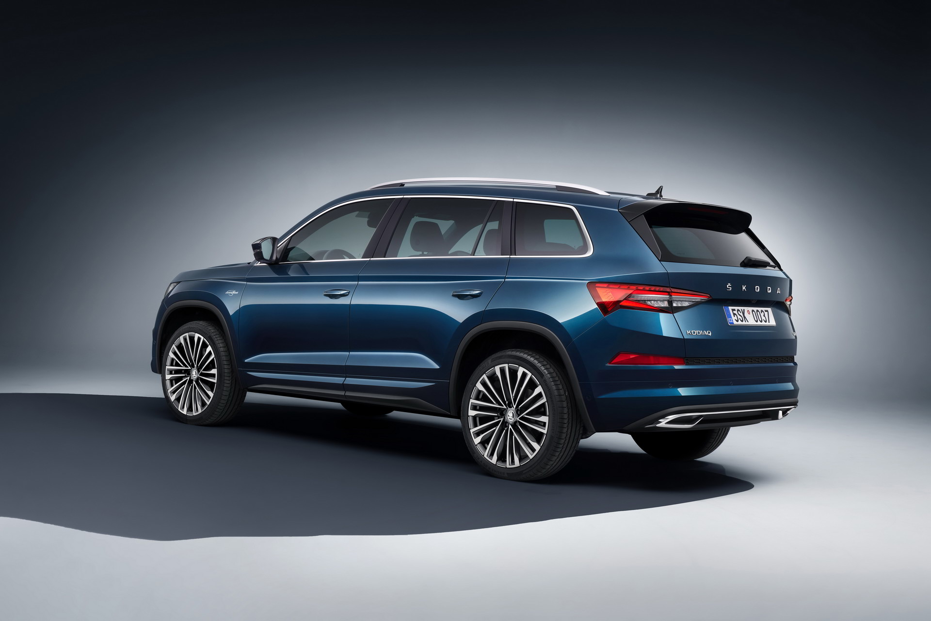 Download 2021 Skoda Kodiaq - Rear Three-Quarter HD Wallpaper 1920x1281 #22