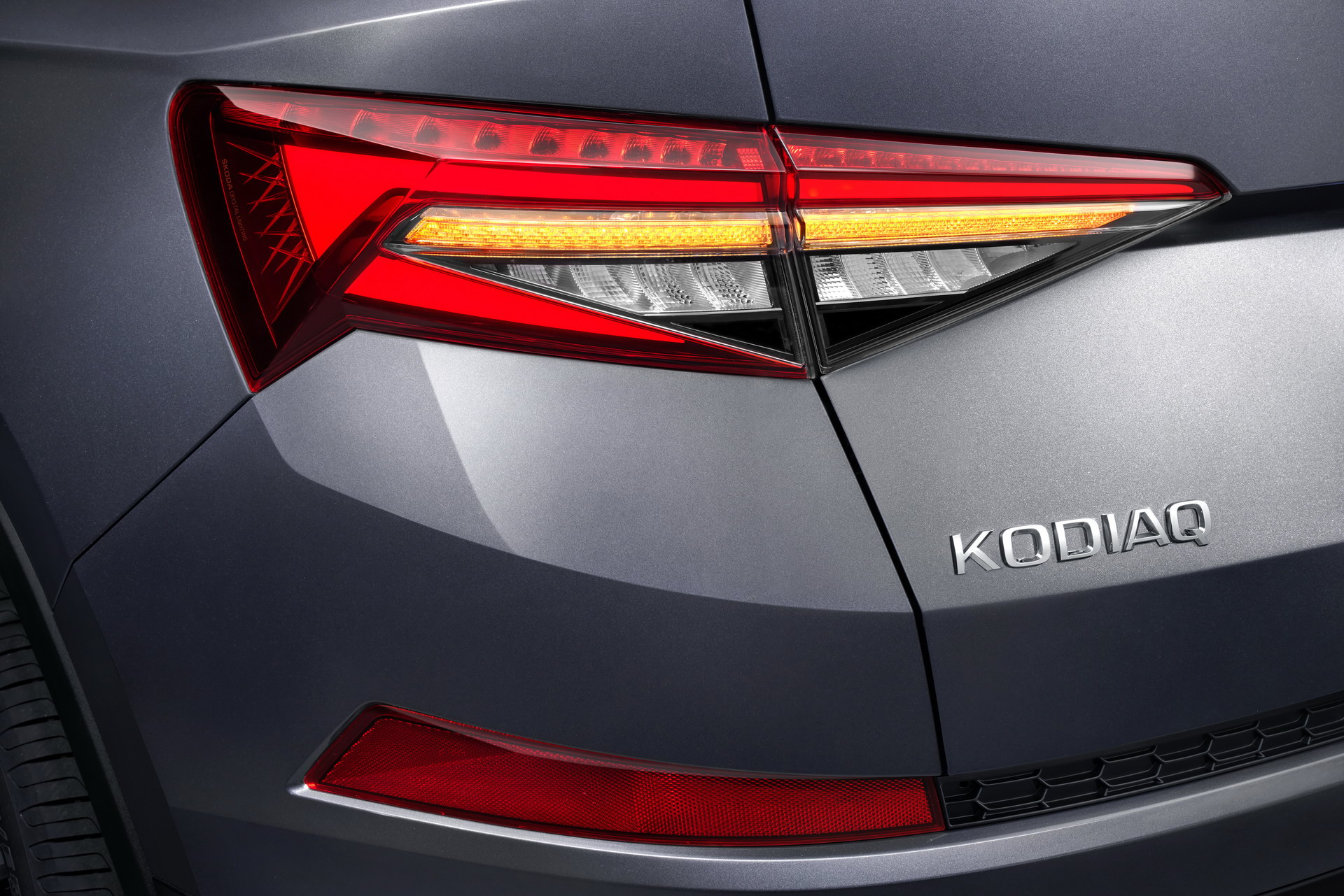 Download 2021 Skoda Kodiaq - Tail Light HD Wallpaper 1920x1281 #43