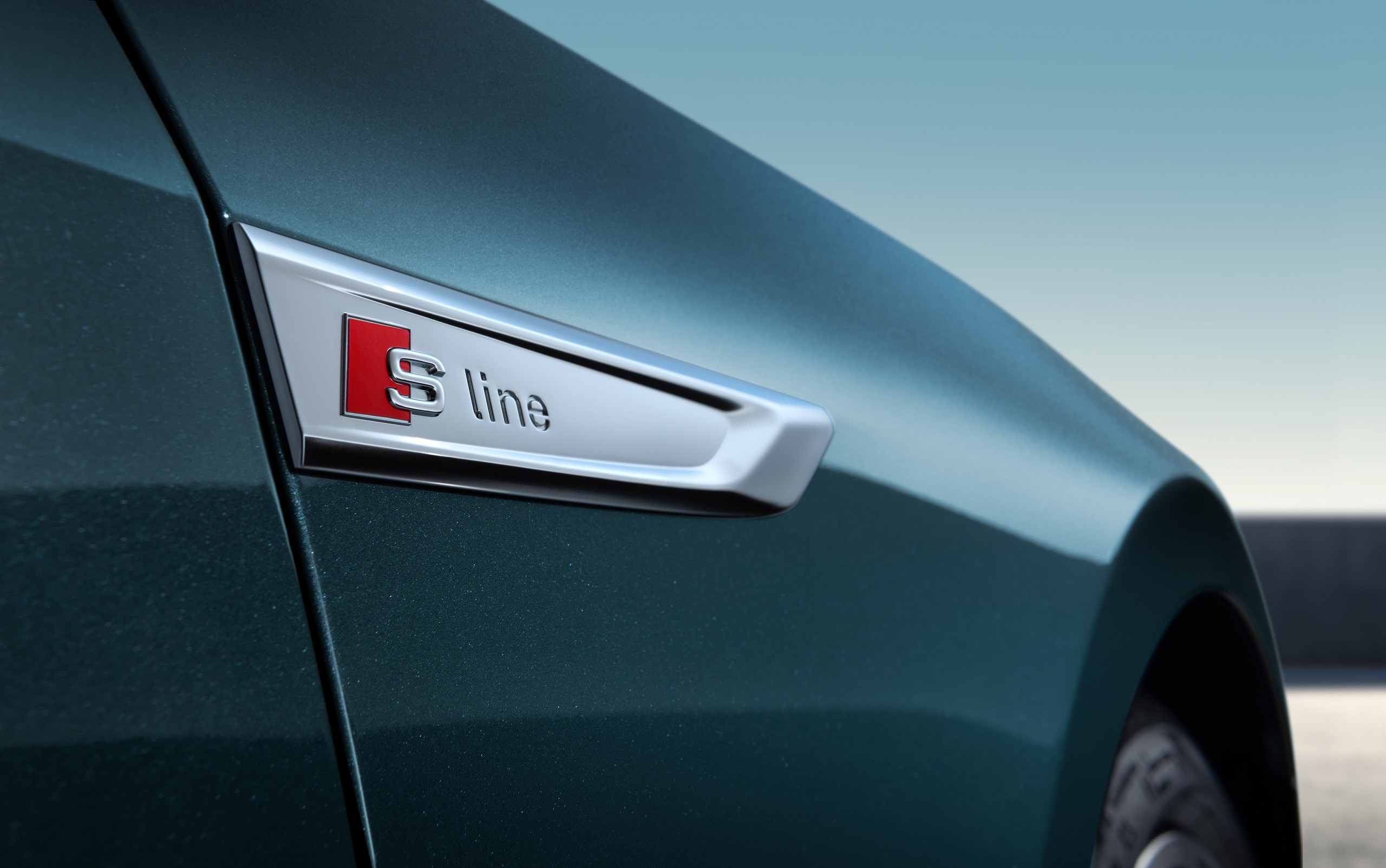 Download 2022 Audi A7L 55 TFSI quattro S line edition one - Badge HD Wallpaper 2560x1604 #14