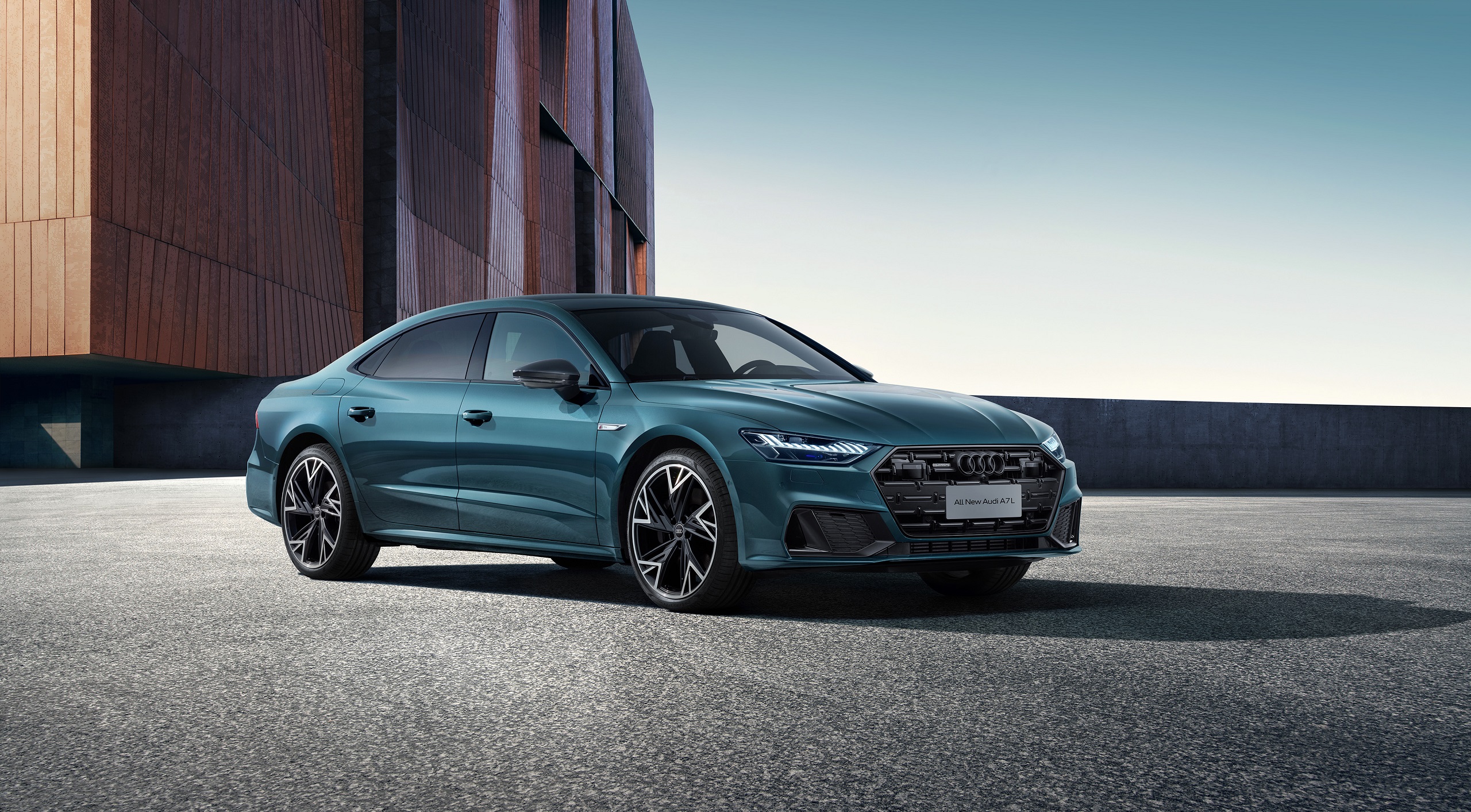 Download 2022 Audi A7L 55 TFSI quattro S line edition one - Front Three-Quarter HD Wallpaper 2560x1414 #1