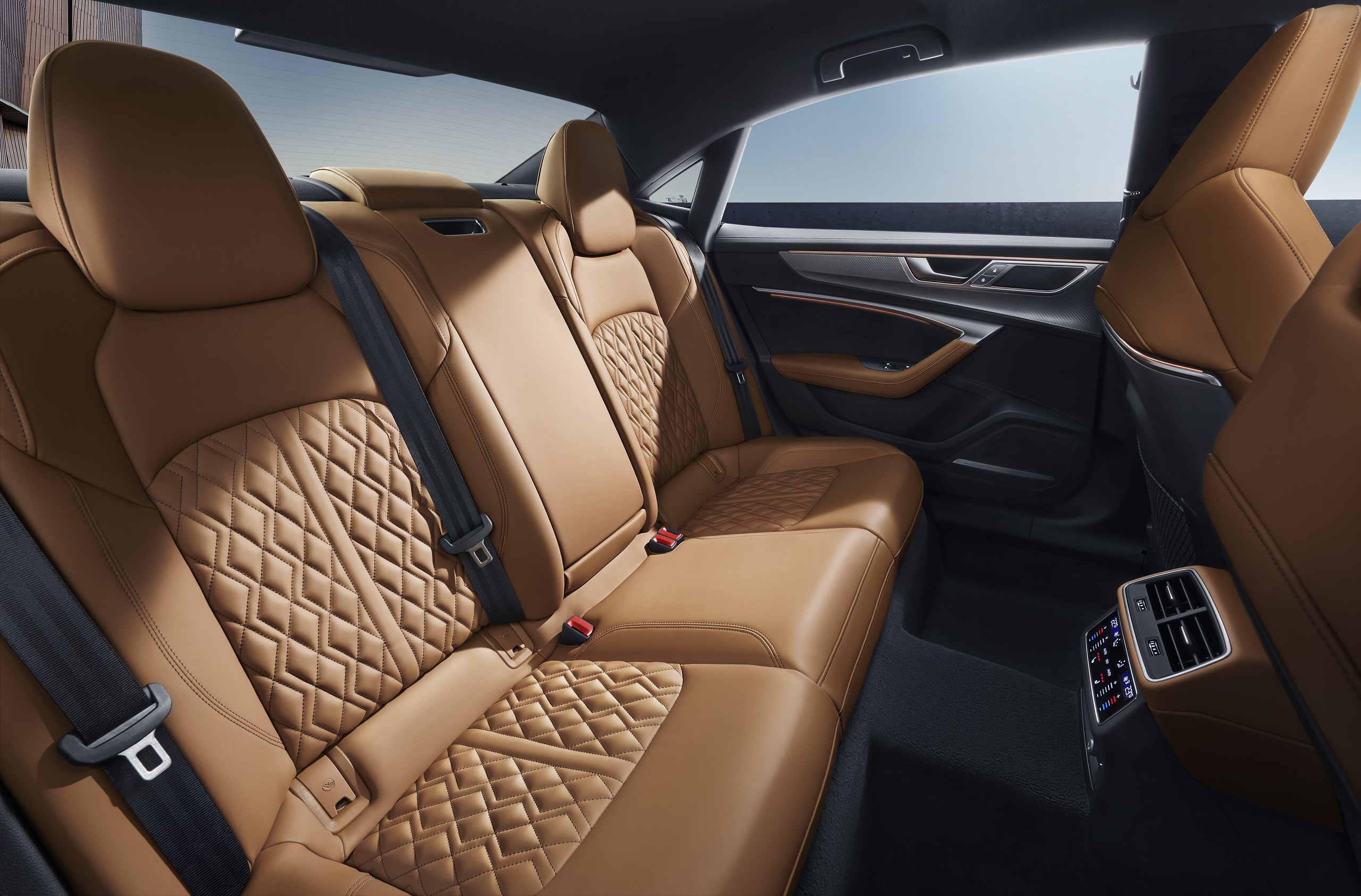 Download 2022 Audi A7L 55 TFSI quattro S line edition one - Interior, Rear Seats HD Wallpaper 2560x1686 #20