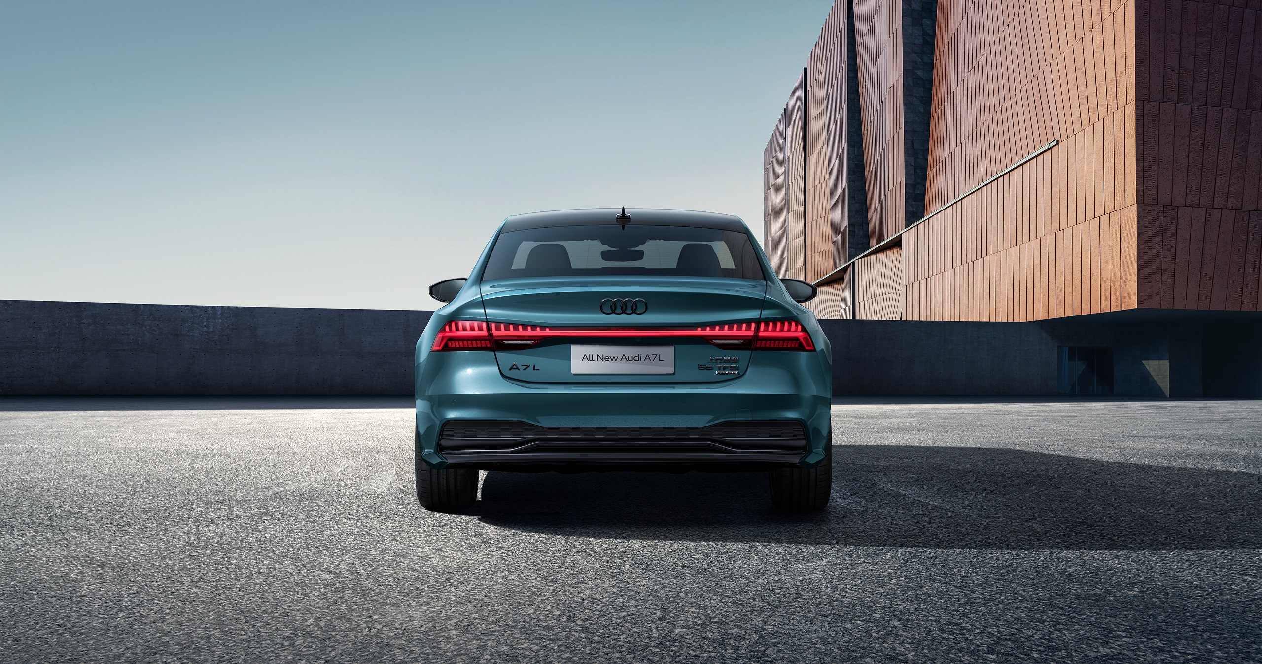 Download 2022 Audi A7L 55 TFSI quattro S line edition one - Rear HD Wallpaper 2560x1347 #4