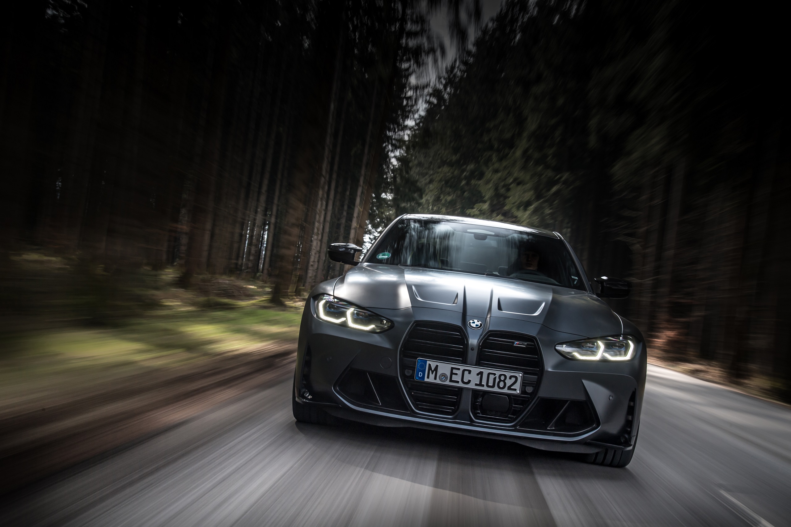 Download 2022 BMW M3 Competition M xDrive - Front HD Wallpaper 2560x1706 #11