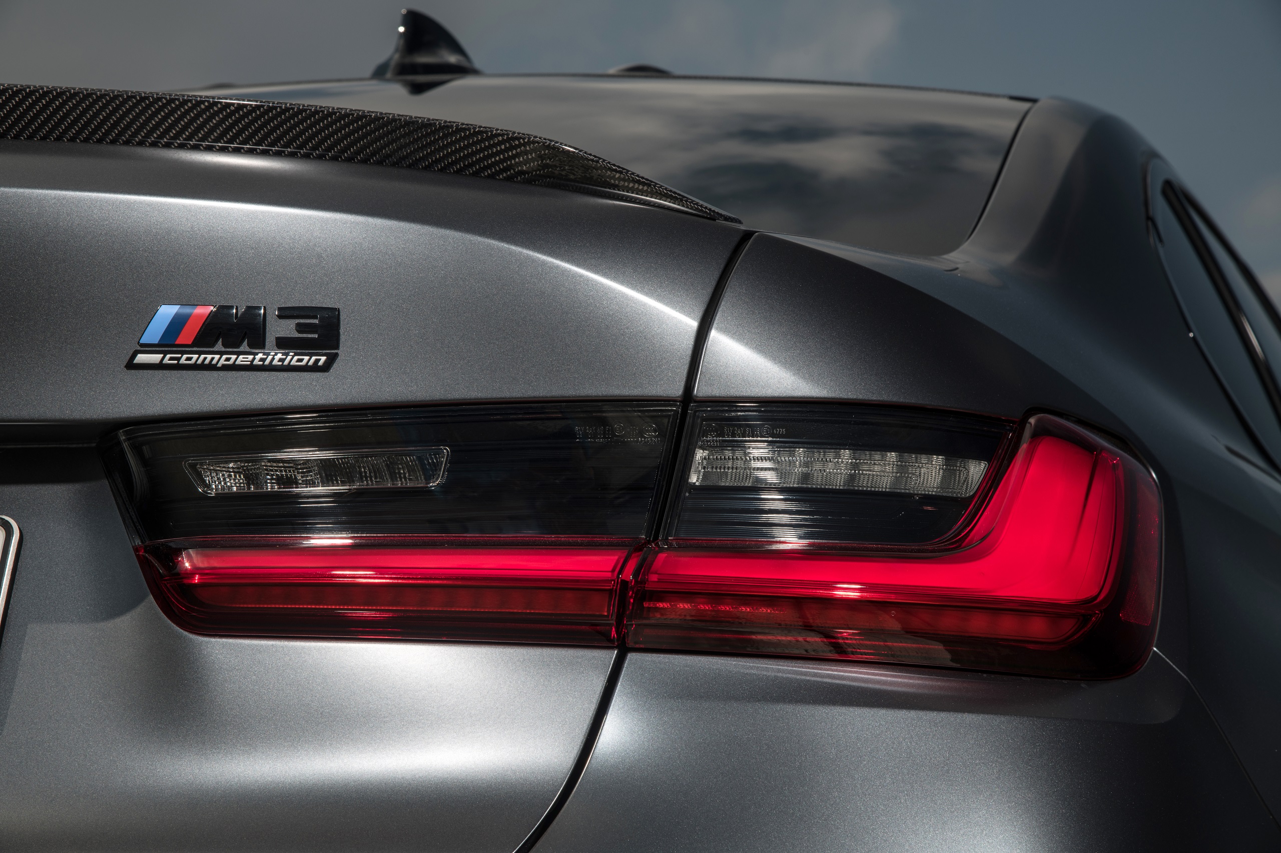 Download 2022 BMW M3 Competition M xDrive - Tail Light HD Wallpaper 2560x1706 #31