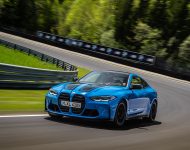 2022 BMW M4 Competition M xDrive - Front Three-Quarter Wallpaper 190x150