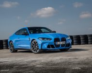 2022 BMW M4 Competition M xDrive - Front Three-Quarter Wallpaper 190x150