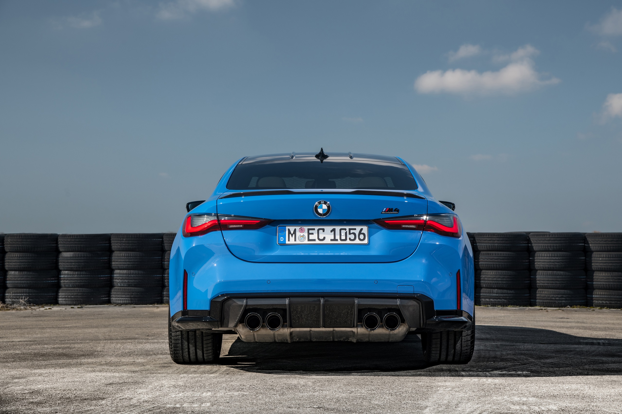 Download 2022 BMW M4 Competition M xDrive - Rear HD Wallpaper 2560x1706 #28