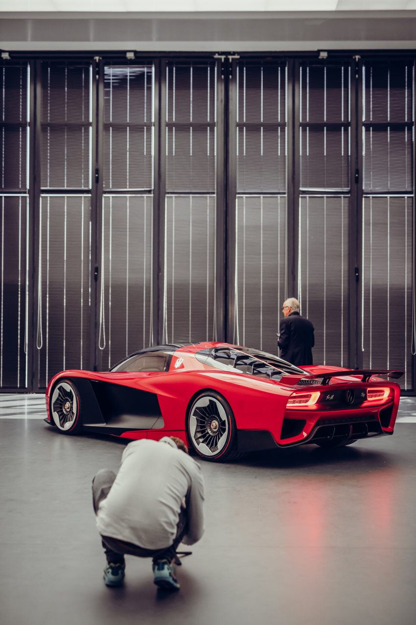 2022 Hongqi S9 - Rear Three-Quarter Phone Wallpaper 850x1277 #16