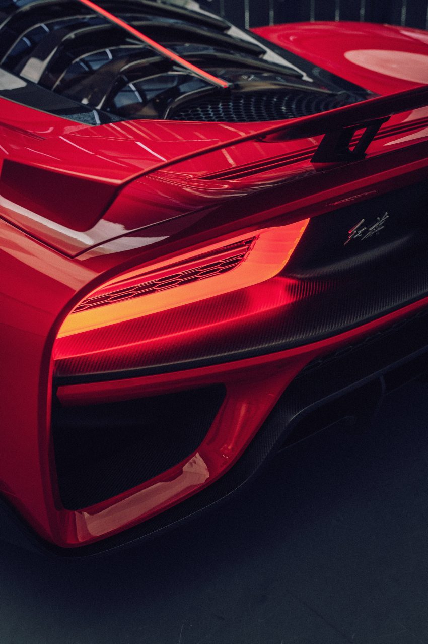 2022 Hongqi S9 - Tail Light Phone Wallpaper 850x1278 #29