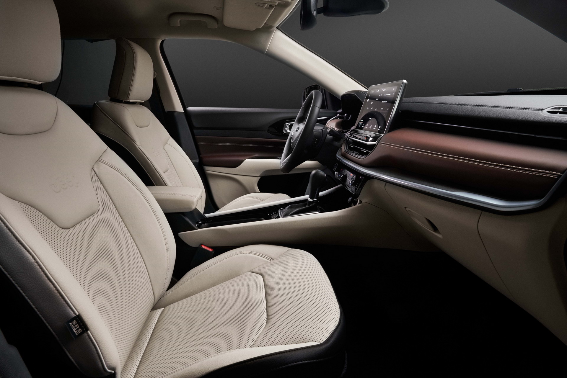 Download 2022 Jeep Compass S 4xe - Interior, Front Seats HD Wallpaper 1920x1281 #17