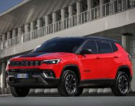 2022 Jeep Compass Trailhawk 4xe - Front Three-Quarter Wallpaper 190x150