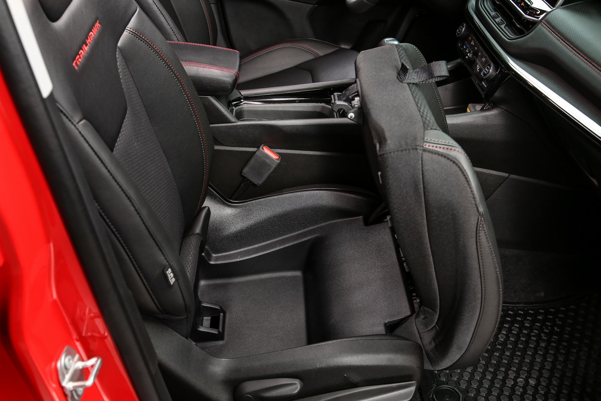 Download 2022 Jeep Compass Trailhawk 4xe - Interior, Seats HD Wallpaper 1920x1280 #18