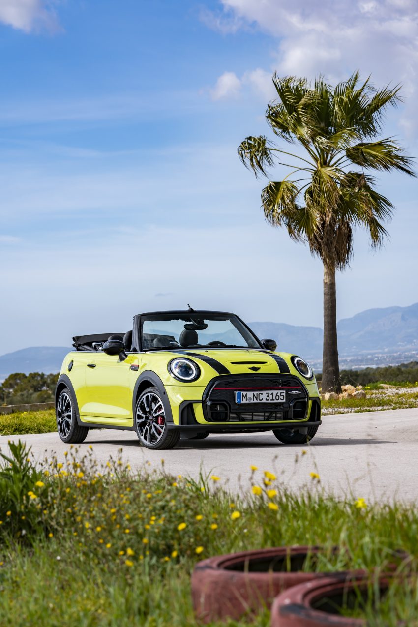 2022 MINI John Cooper Works Cabrio - Front Phone Wallpaper 850x1275 #20