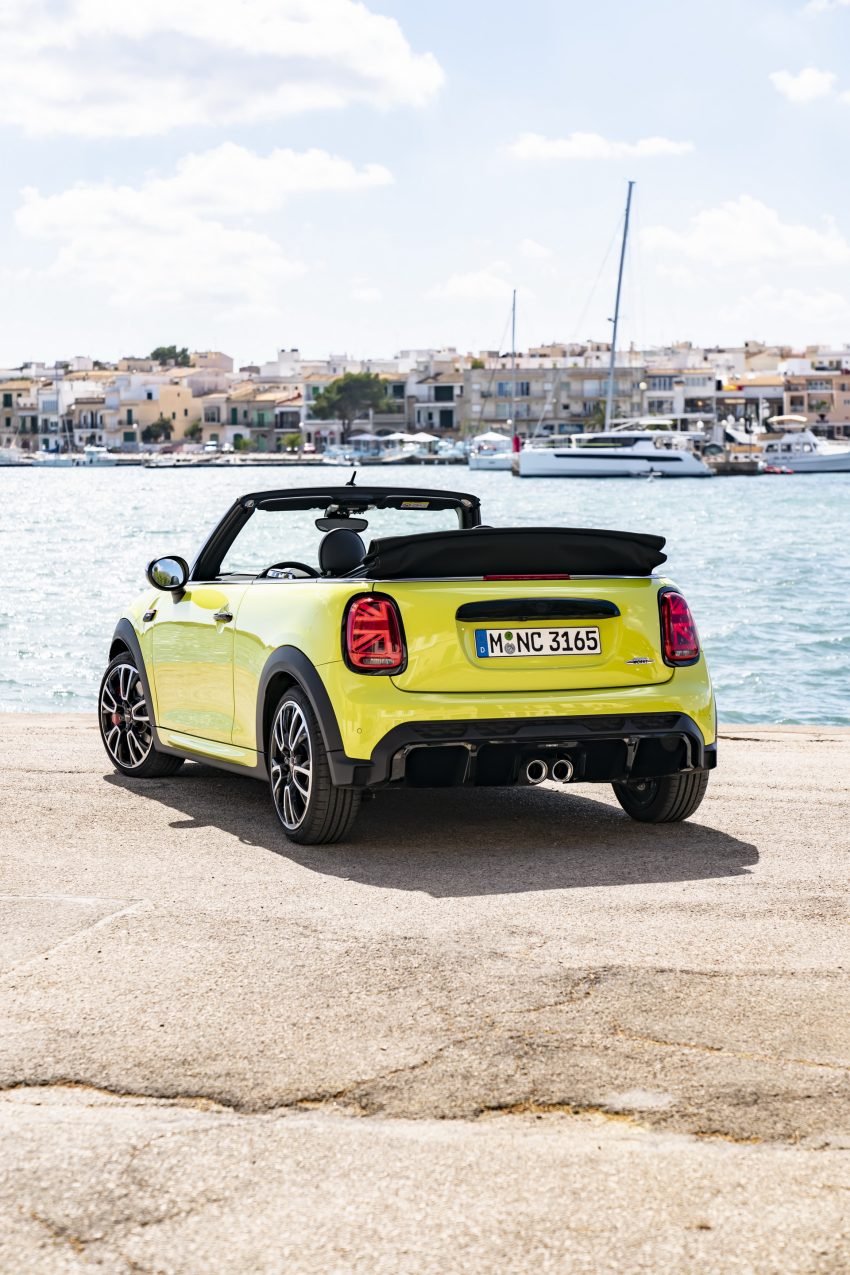 2022 MINI John Cooper Works Cabrio - Rear Phone Wallpaper 850x1275 #31