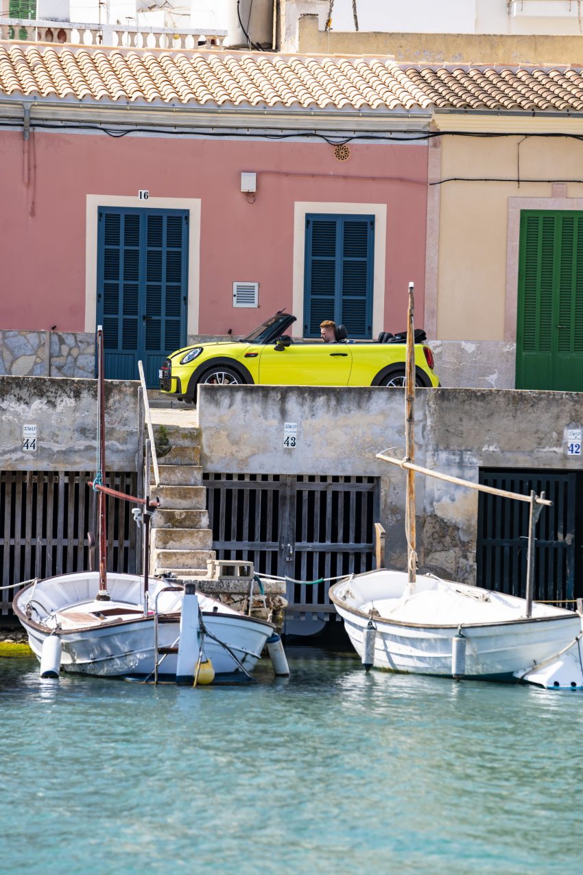 2022 MINI John Cooper Works Cabrio - Side Phone Wallpaper 850x1275 #36