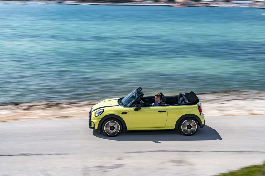2022 MINI John Cooper Works Cabrio - Side Wallpaper 850x567 #14