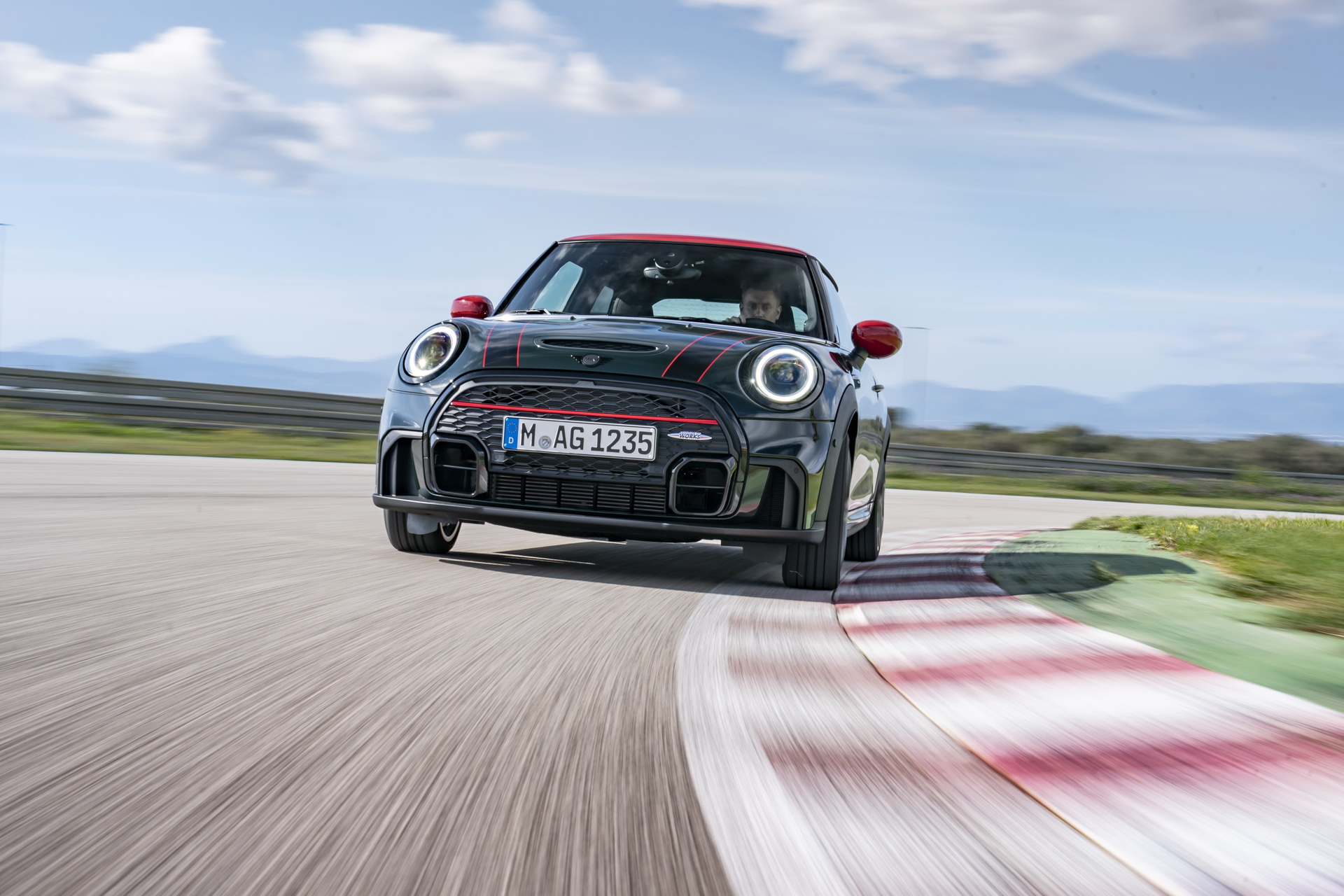 Download 2022 MINI John Cooper Works - Front HD Wallpaper 1920x1280 #2