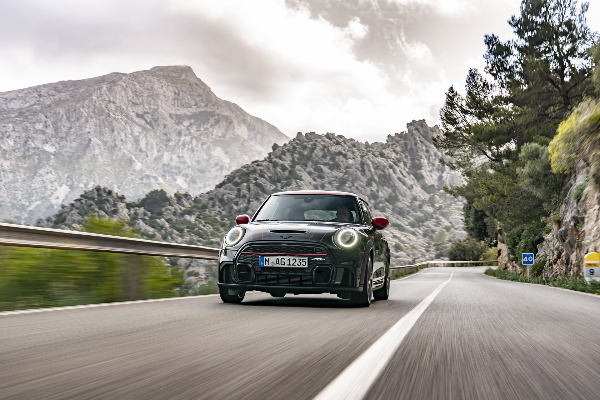 Download 2022 MINI John Cooper Works - Front HD Wallpaper 1920x1280 #17