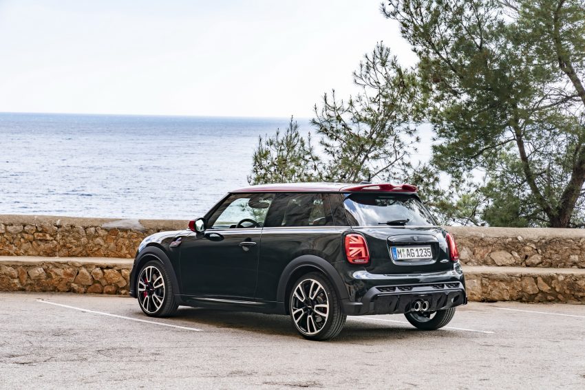 2022 MINI John Cooper Works - Rear Three-Quarter Wallpaper 850x567 #46