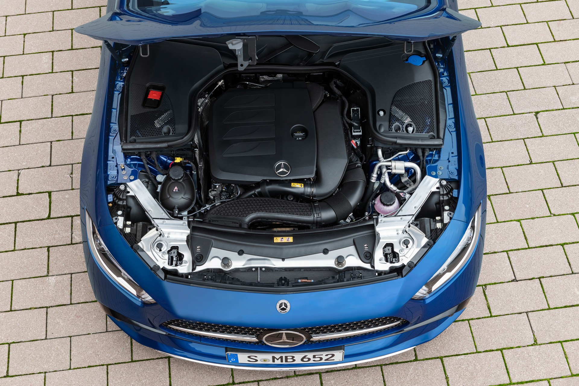 Download 2022 Mercedes-Benz CLS AMG Line - Engine HD Wallpaper 1920x1280 #29