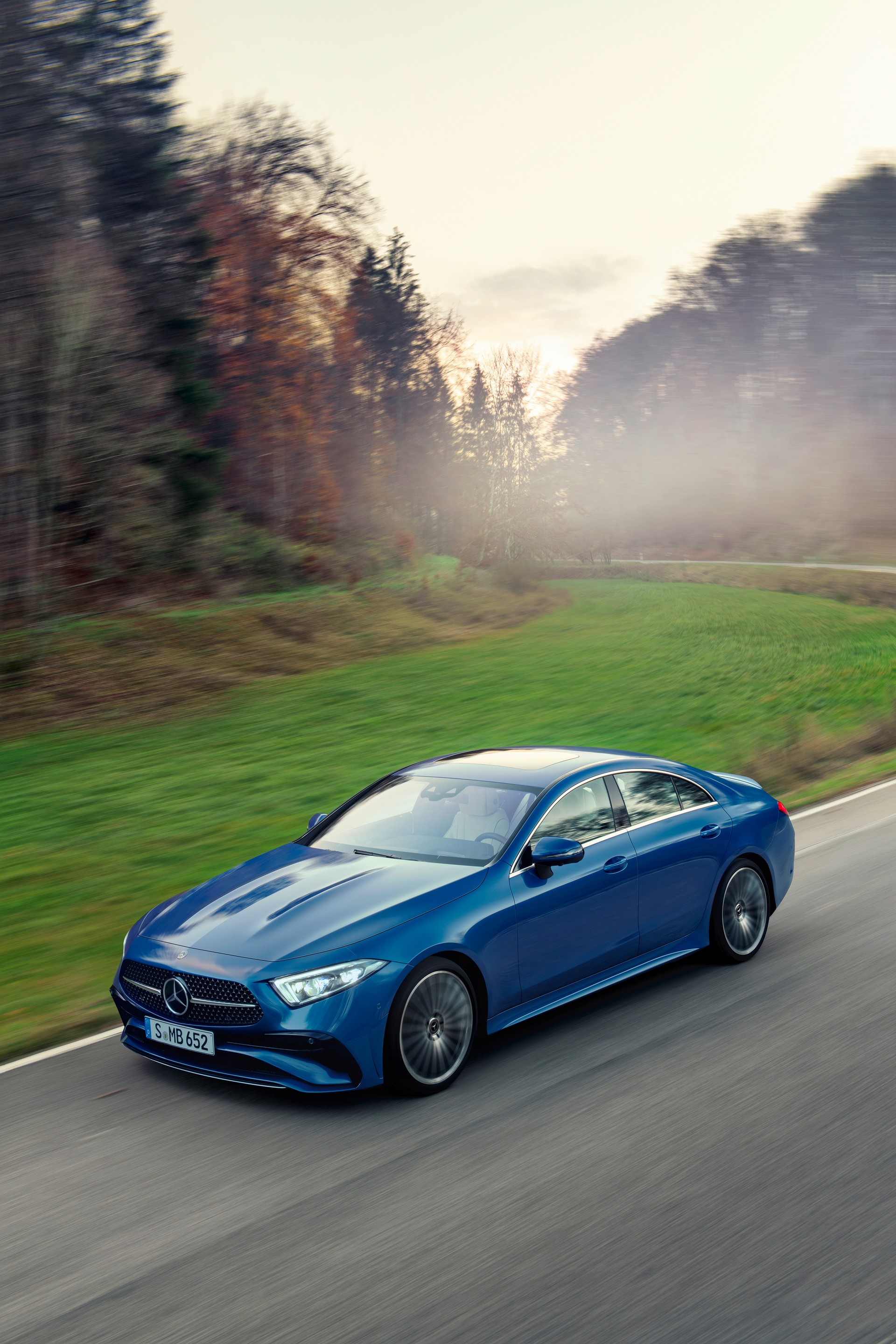 Download 2022 Mercedes-Benz CLS AMG Line - Front Three-Quarter HD Phone Wallpaper 1920x2880 #5