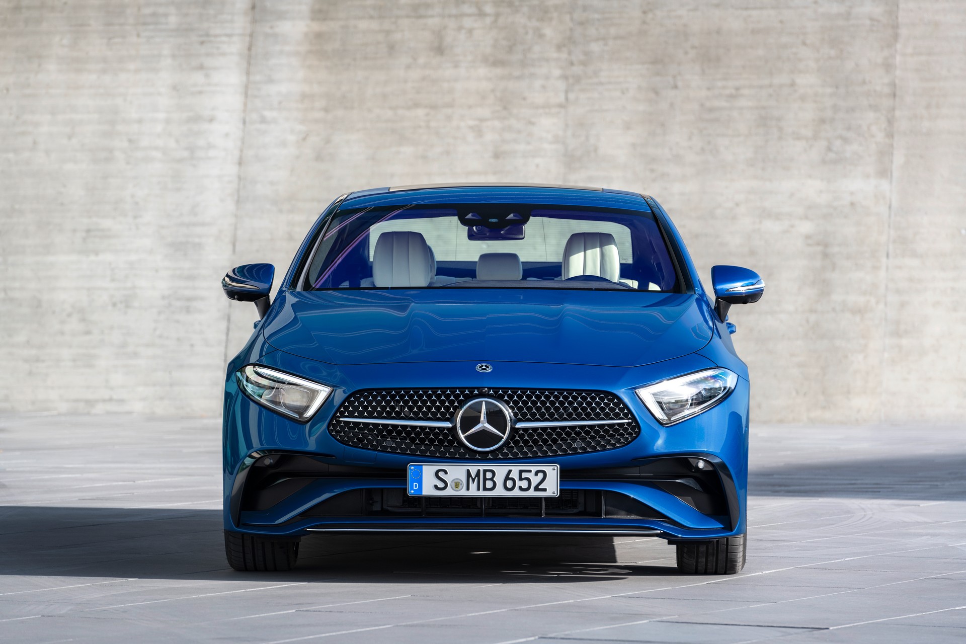 Download 2022 Mercedes-Benz CLS AMG Line - Front HD Wallpaper 1920x1280 #16