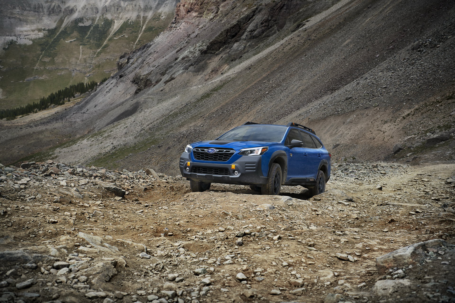 Download 2022 Subaru Outback Wilderness - Front Three-Quarter HD Wallpaper 1922x1281 #2