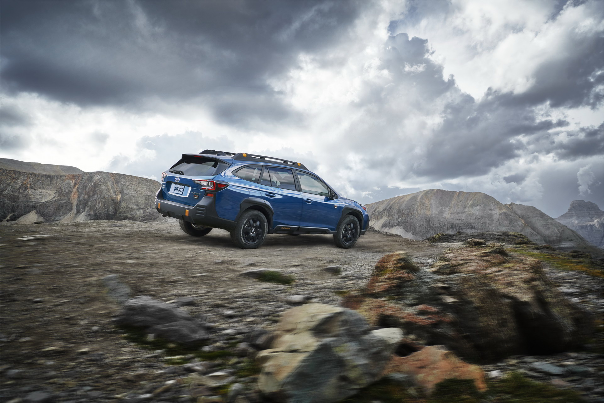 Download 2022 Subaru Outback Wilderness - Rear Three-Quarter HD Wallpaper 1922x1281 #6