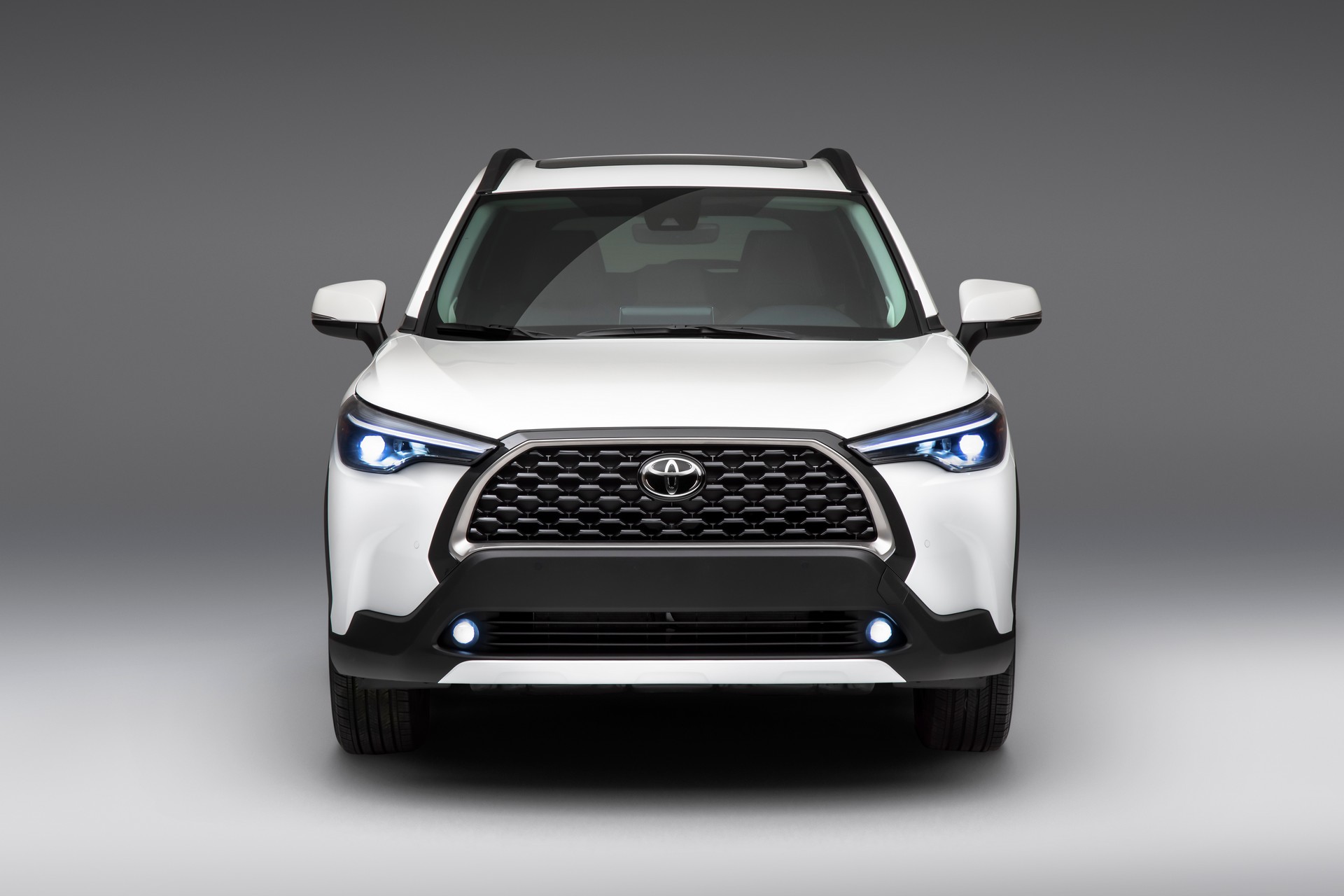 Download 2022 Toyota Corolla Cross - Front HD Wallpaper 1920x1280 #28