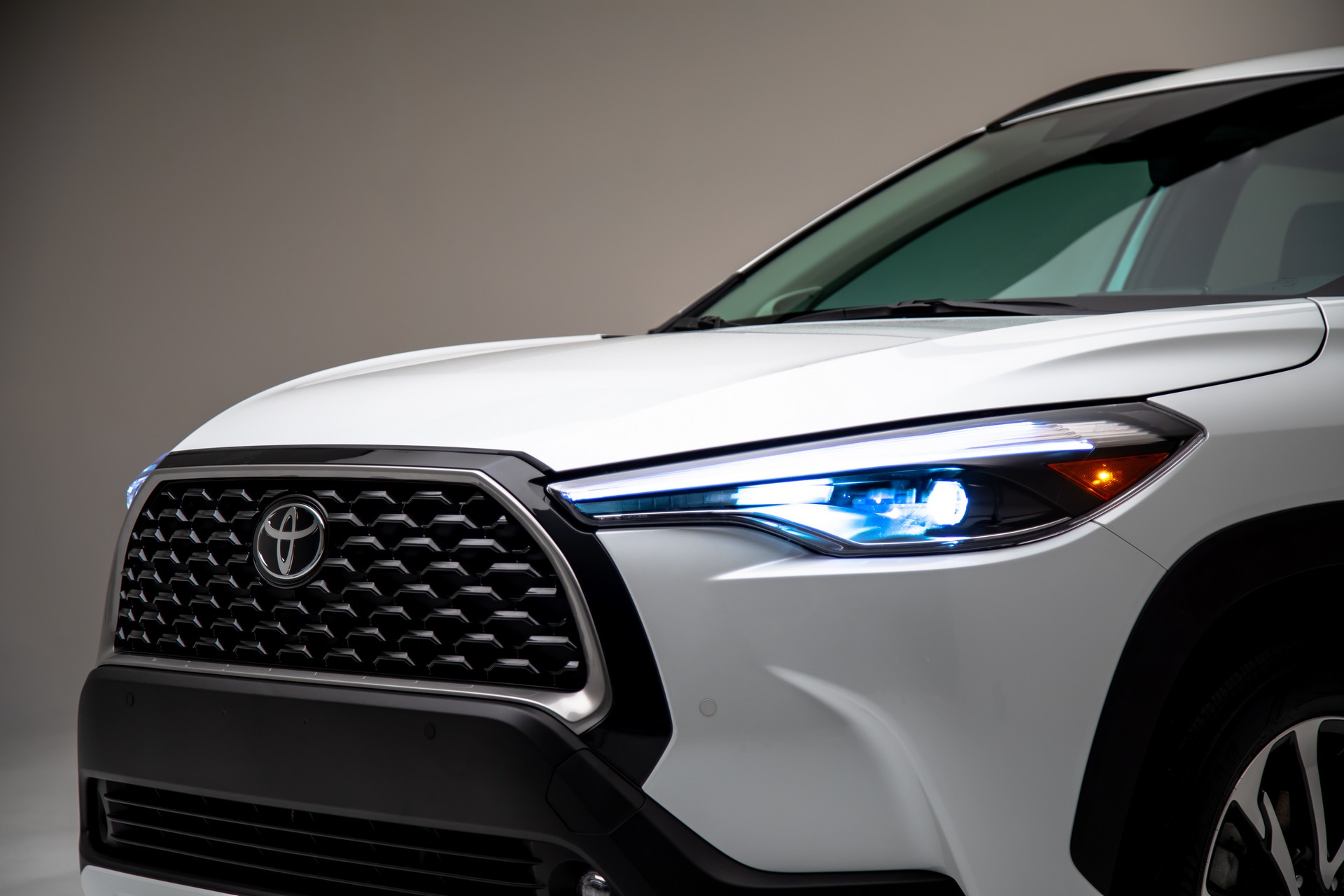 Download 2022 Toyota Corolla Cross - Headlight HD Wallpaper 1920x1280 #34